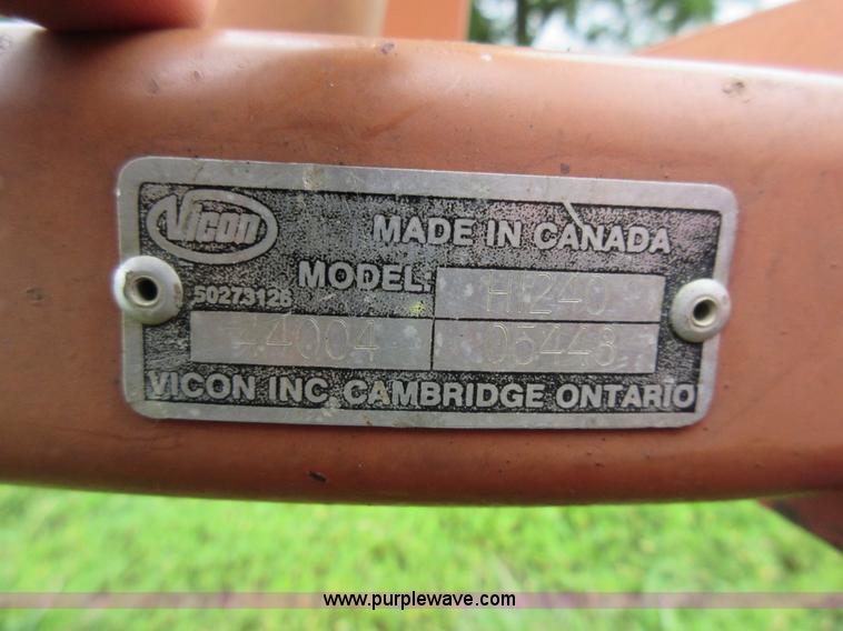 image for item G3688 Vicon H1240 eight wheel hay rake