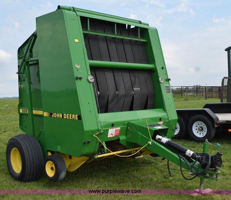 image for item H5047 1991 John Deere 535 round baler