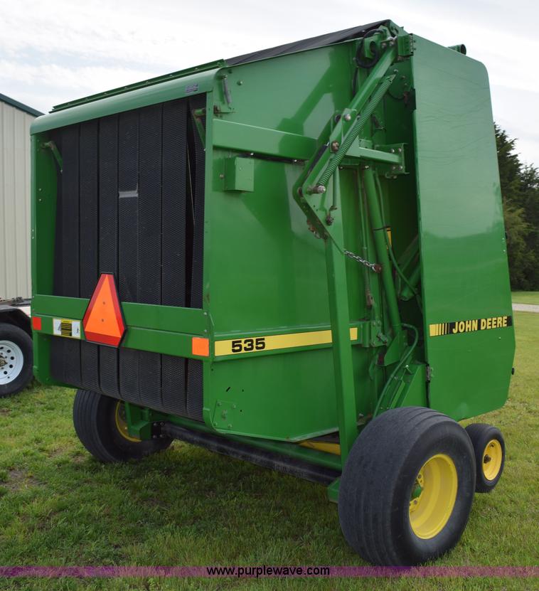 image for item H5047 1991 John Deere 535 round baler