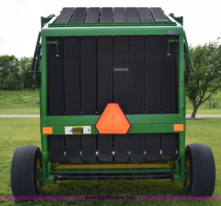 image for item H5047 1991 John Deere 535 round baler