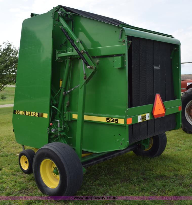 image for item H5047 1991 John Deere 535 round baler