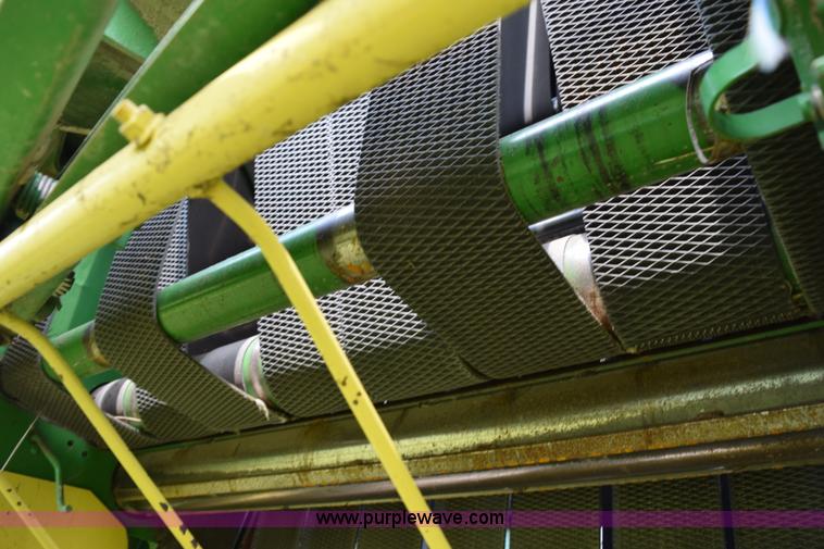 image for item H5047 1991 John Deere 535 round baler