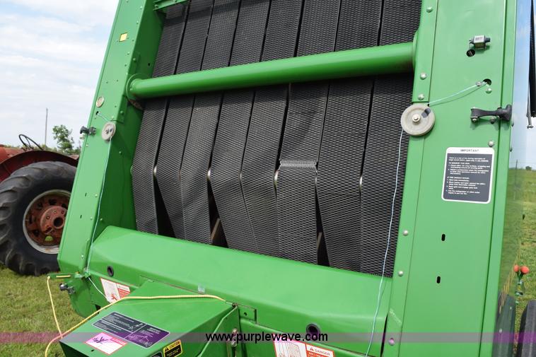 image for item H5047 1991 John Deere 535 round baler