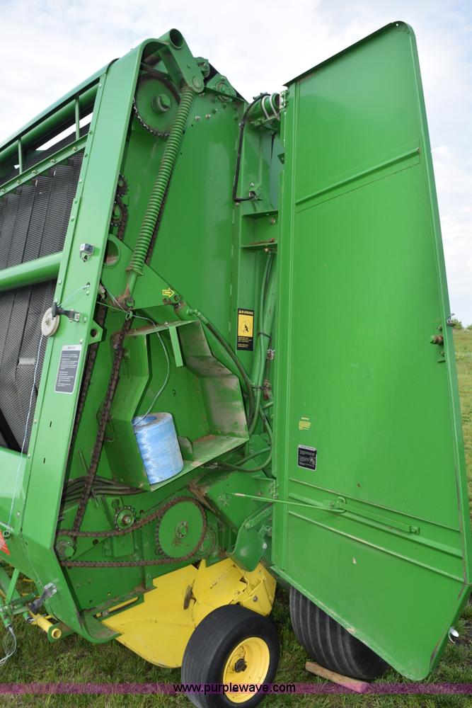 image for item H5047 1991 John Deere 535 round baler