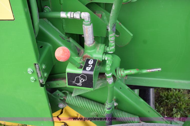 image for item H5047 1991 John Deere 535 round baler
