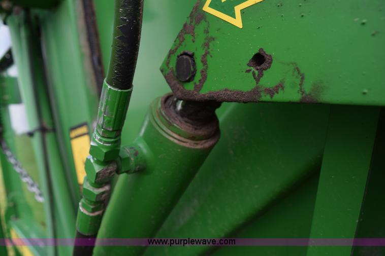image for item H5047 1991 John Deere 535 round baler