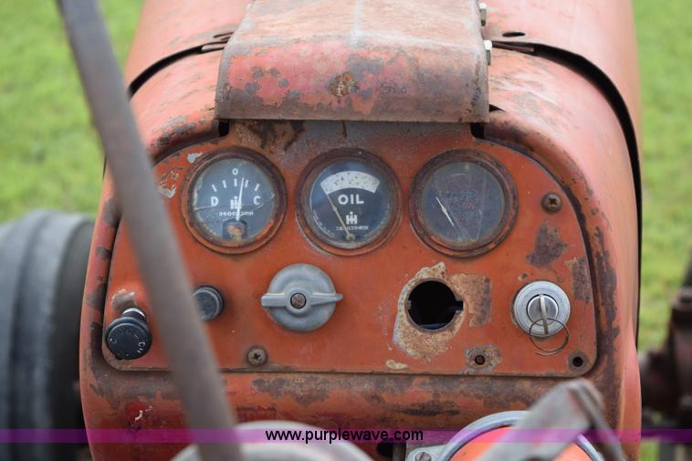 image for item H5048 International 400 tractor