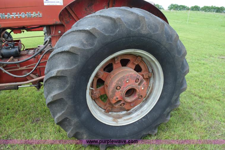 image for item H5048 International 400 tractor