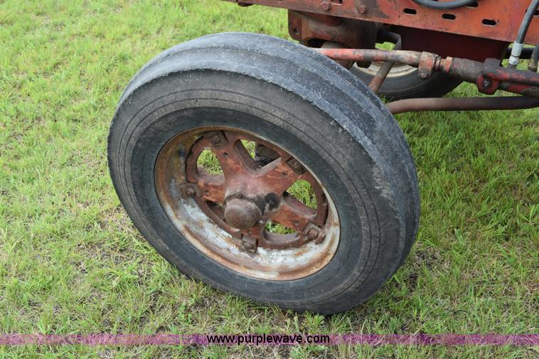 image for item H5048 International 400 tractor