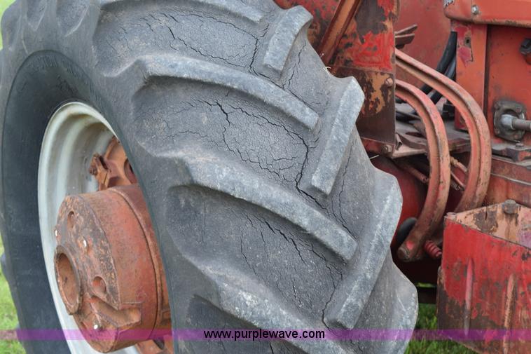 image for item H5048 International 400 tractor