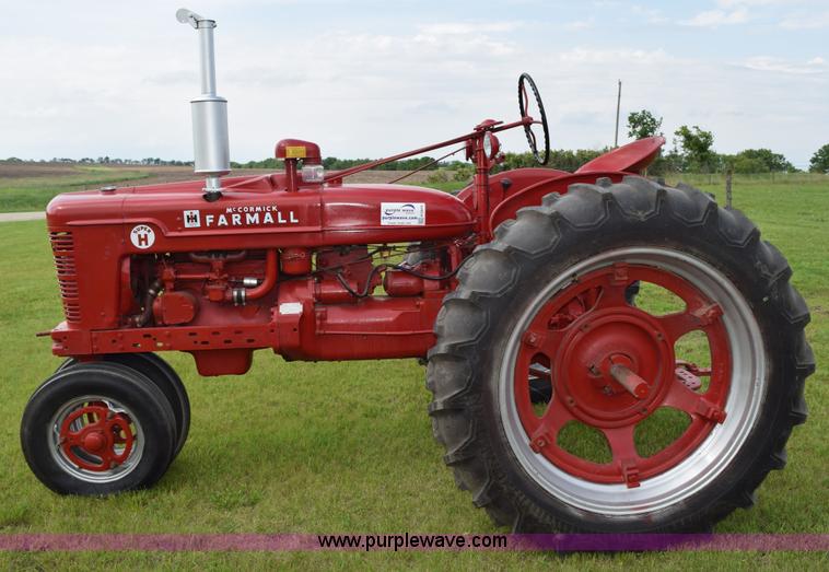 image for item H5049 Farmall Super H tractor