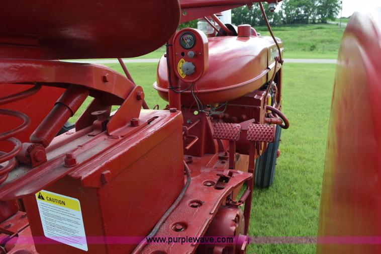 image for item H5049 Farmall Super H tractor