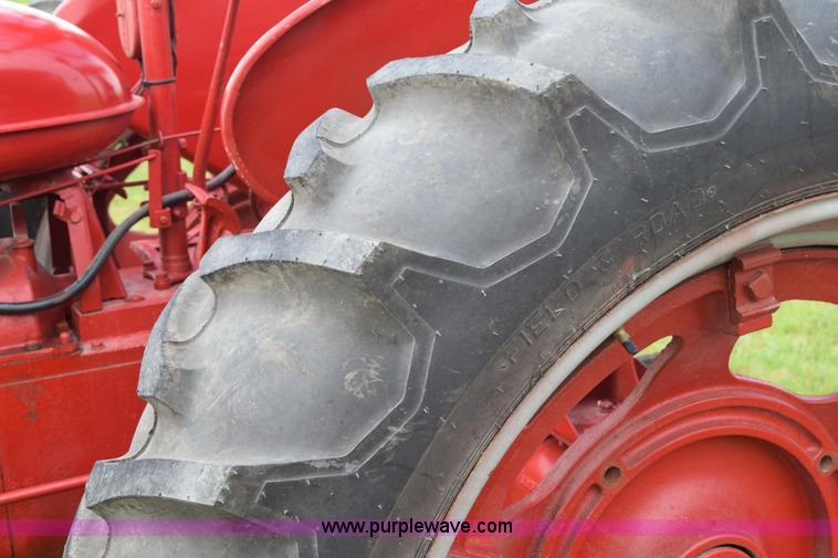 image for item H5049 Farmall Super H tractor