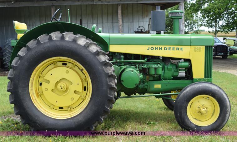 image for item H5053 1959 John Deere 830 tractor