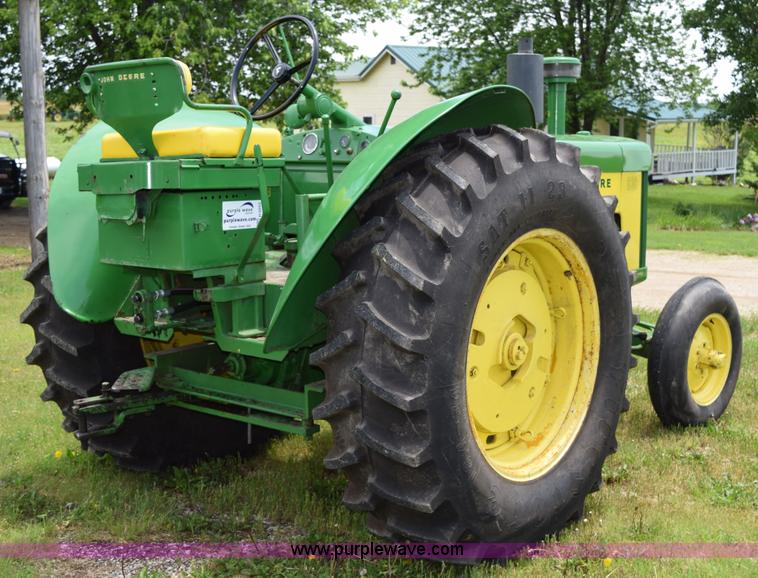 image for item H5053 1959 John Deere 830 tractor