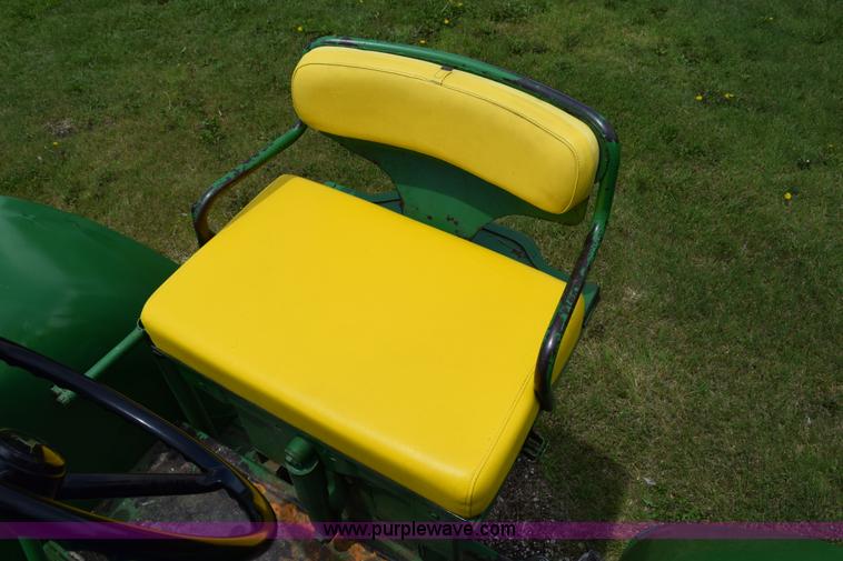 image for item H5053 1959 John Deere 830 tractor