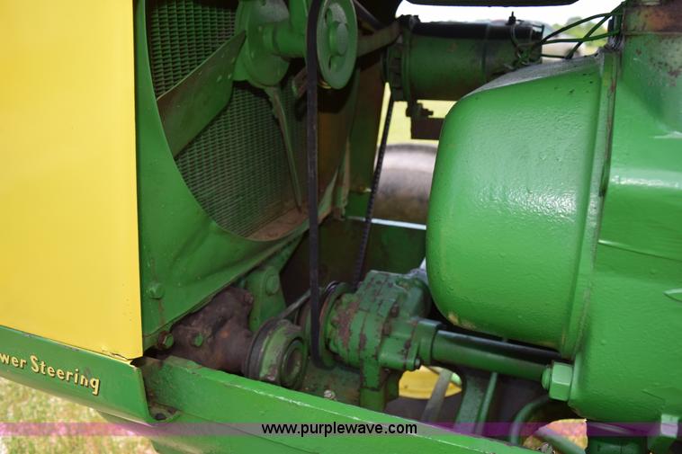 image for item H5053 1959 John Deere 830 tractor