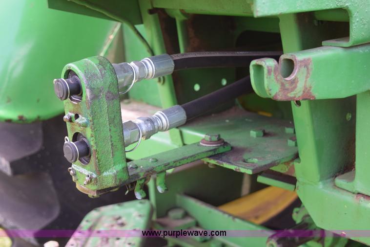 image for item H5053 1959 John Deere 830 tractor