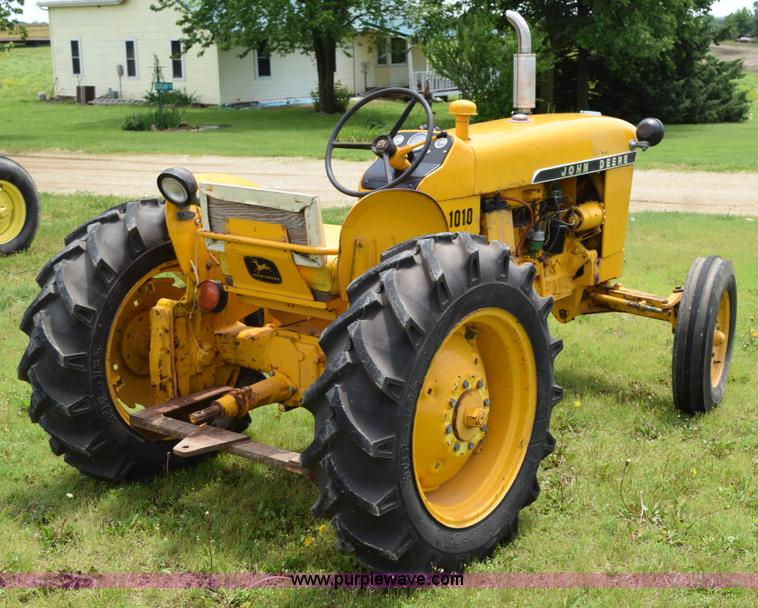 image for item H5054 1965 John Deere 1010 tractor