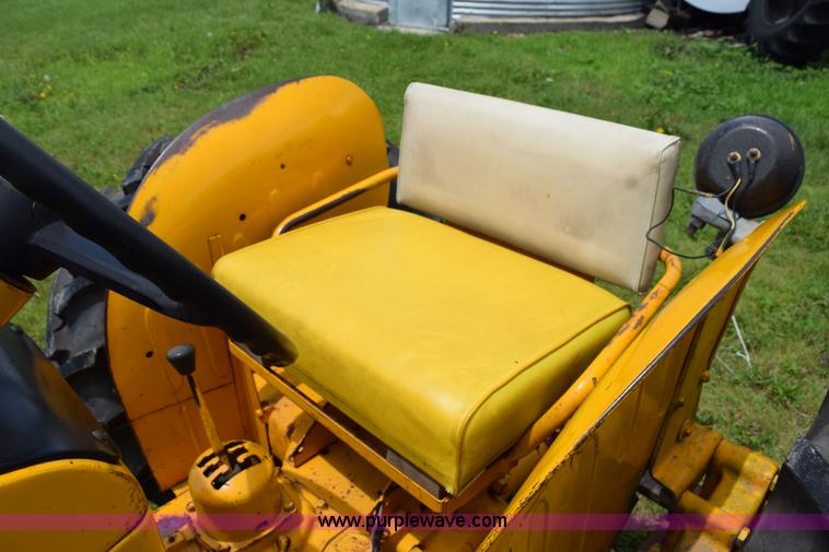 image for item H5054 1965 John Deere 1010 tractor