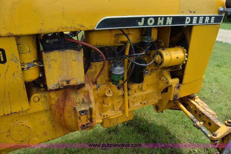 image for item H5054 1965 John Deere 1010 tractor