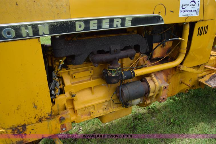 image for item H5054 1965 John Deere 1010 tractor