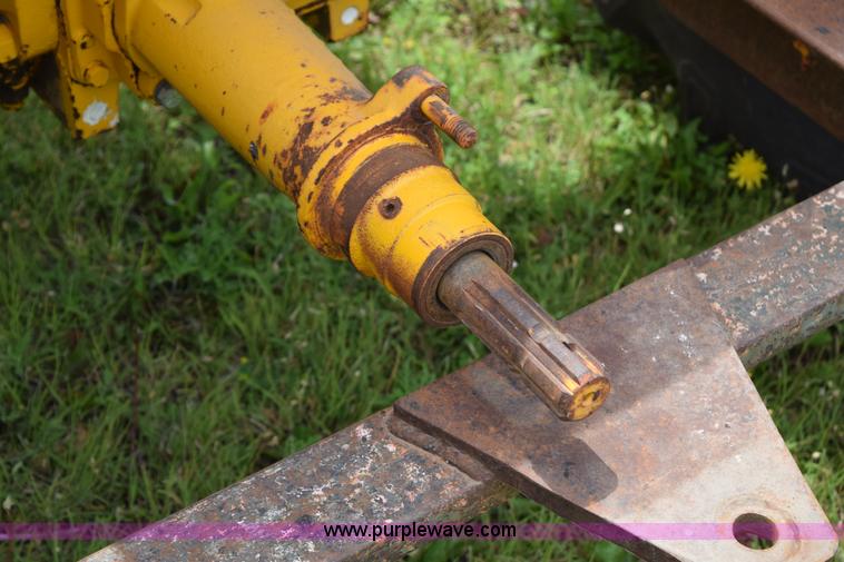 image for item H5054 1965 John Deere 1010 tractor