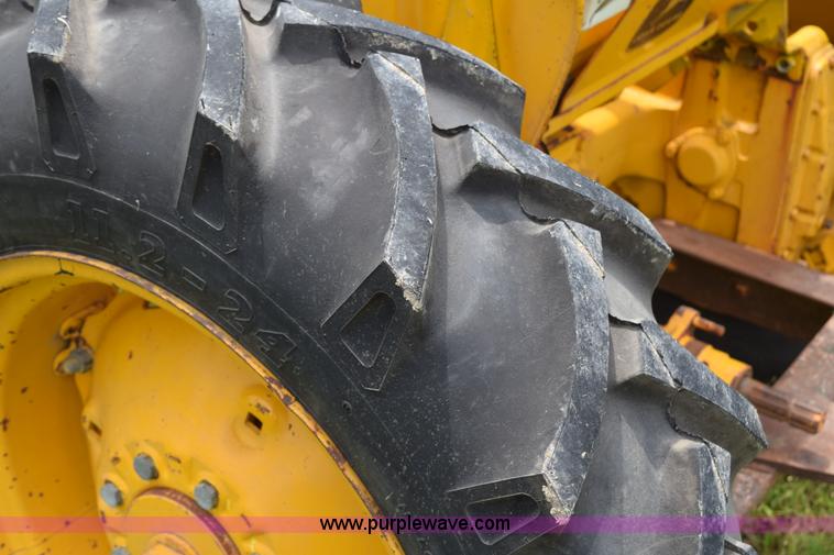 image for item H5054 1965 John Deere 1010 tractor