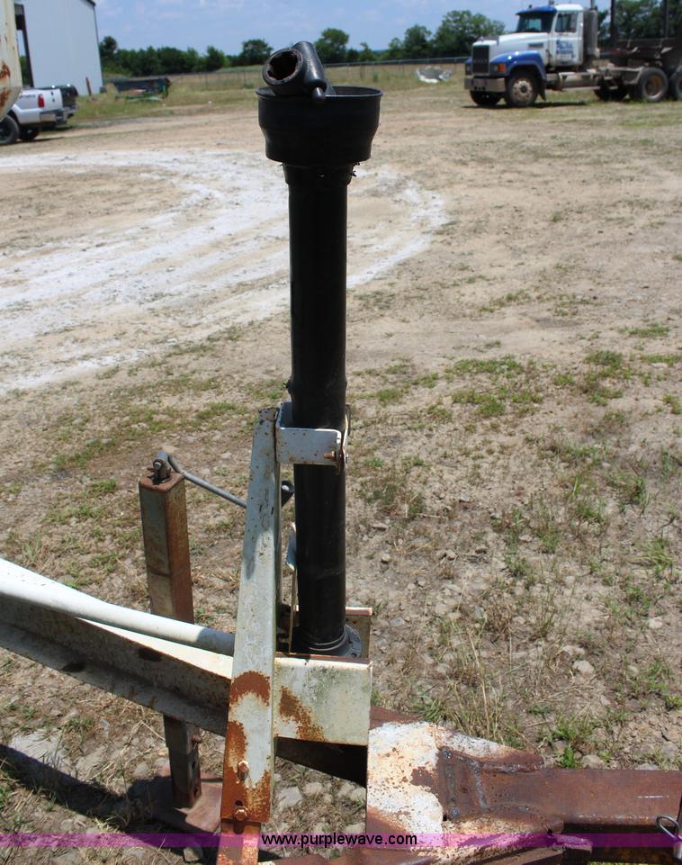 image for item I1647 Wilmar 500 fertilizer spreader