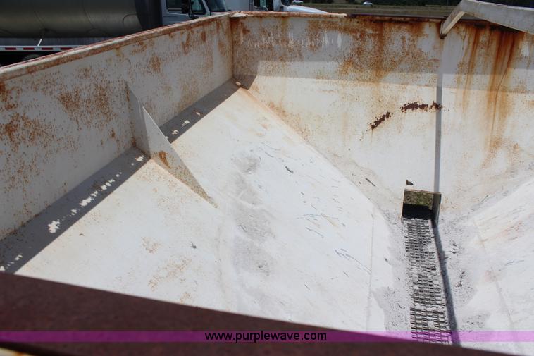 image for item I1647 Wilmar 500 fertilizer spreader