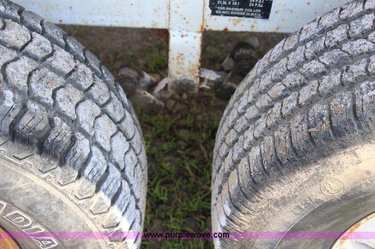 image for item I1647 Wilmar 500 fertilizer spreader