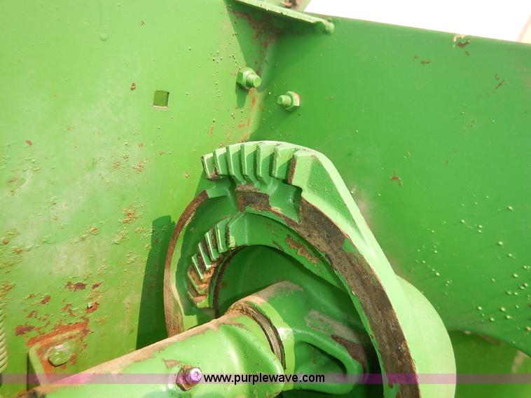 image for item J3796 1975 John Deere 336 small square baler