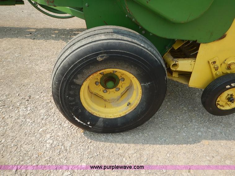 image for item J3796 1975 John Deere 336 small square baler