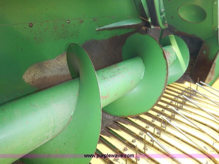 image for item J3796 1975 John Deere 336 small square baler