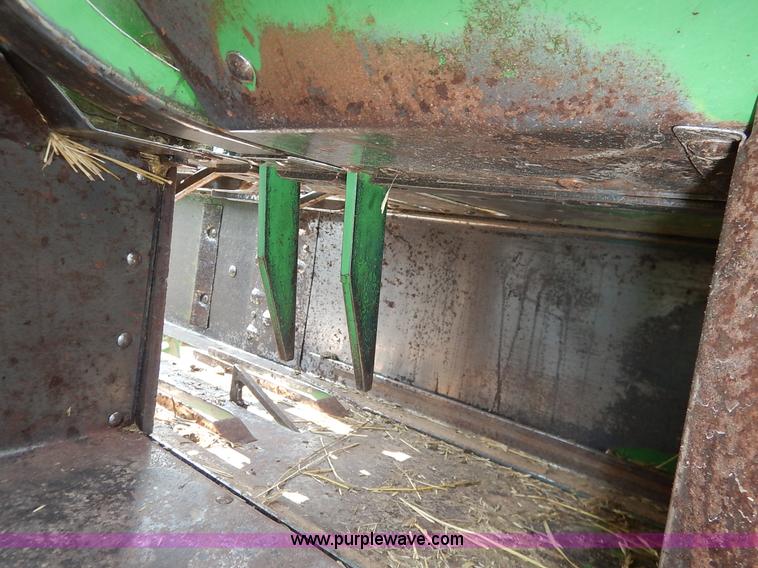 image for item J3796 1975 John Deere 336 small square baler