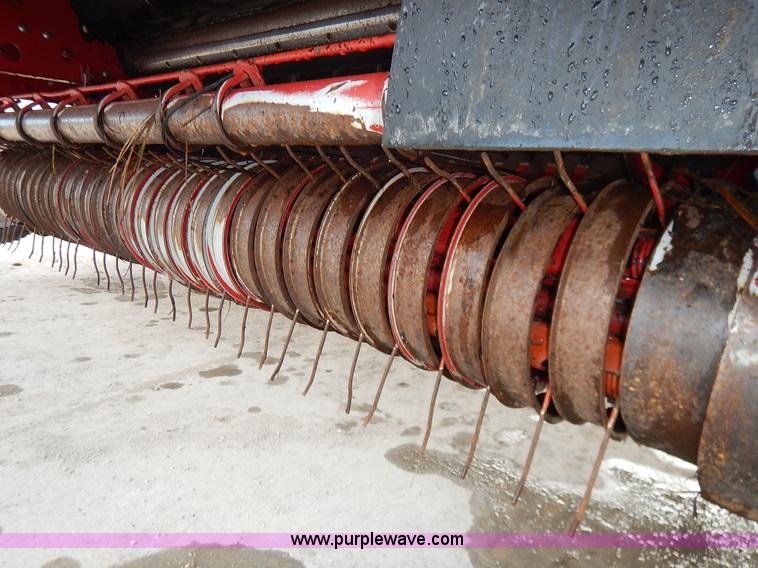 image for item J3844 2000 Case IH RS551 round baler
