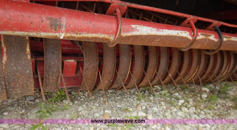 image for item J3884 2001 Case IH RS551 round baler