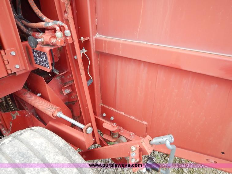 image for item J3884 2001 Case IH RS551 round baler