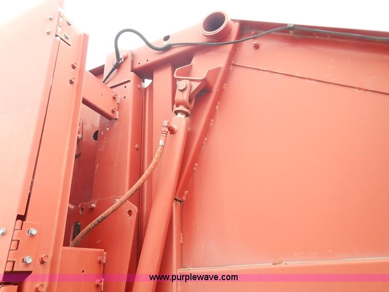 image for item J3884 2001 Case IH RS551 round baler
