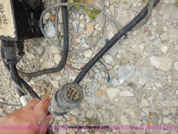 image for item J3884 2001 Case IH RS551 round baler