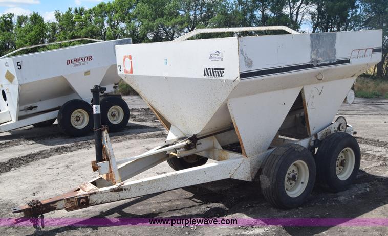image for item J6509 Wilmar 500 fertilizer spreader
