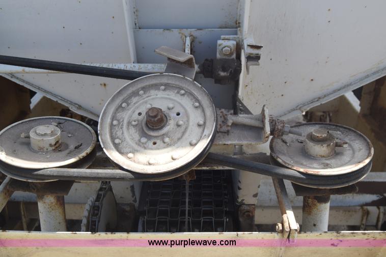 image for item J6509 Wilmar 500 fertilizer spreader