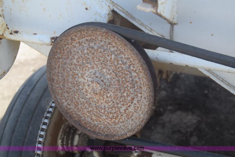 image for item J6509 Wilmar 500 fertilizer spreader