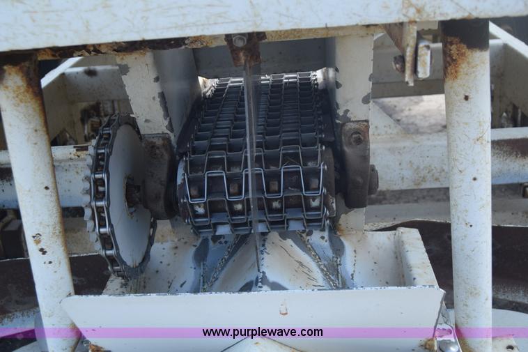 image for item J6509 Wilmar 500 fertilizer spreader