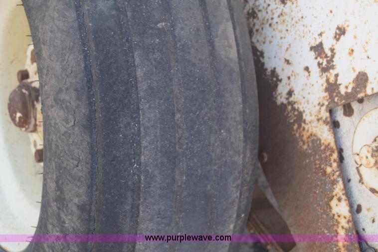 image for item J6509 Wilmar 500 fertilizer spreader