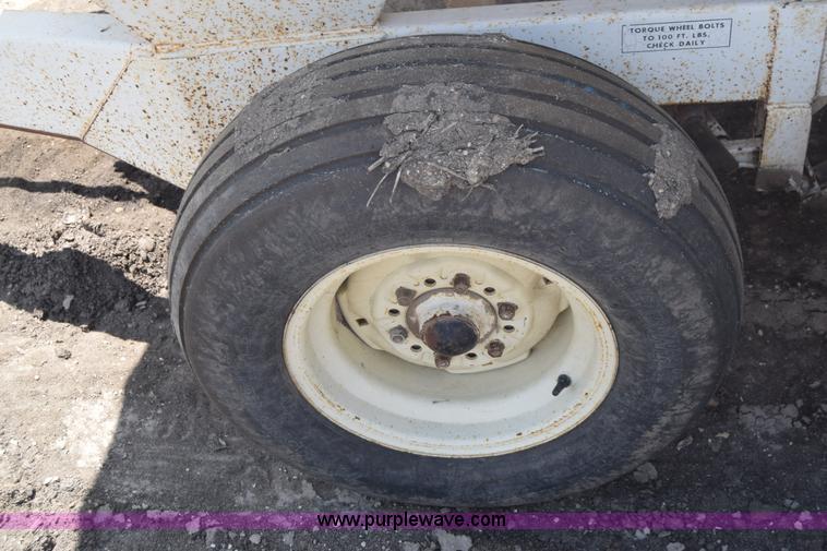 image for item J6509 Wilmar 500 fertilizer spreader