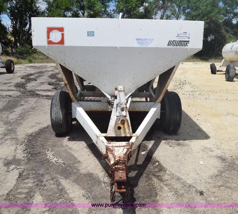 image for item J6511 Wilmar 500 fertilizer spreader