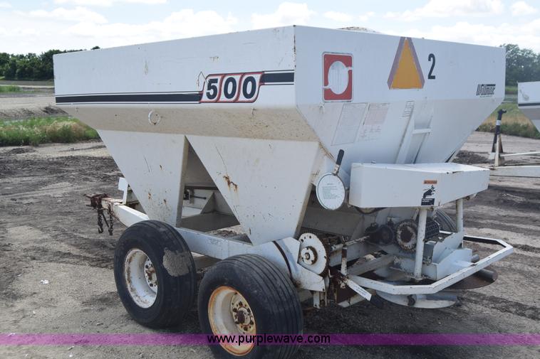 image for item J6511 Wilmar 500 fertilizer spreader