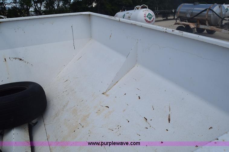 image for item J6511 Wilmar 500 fertilizer spreader