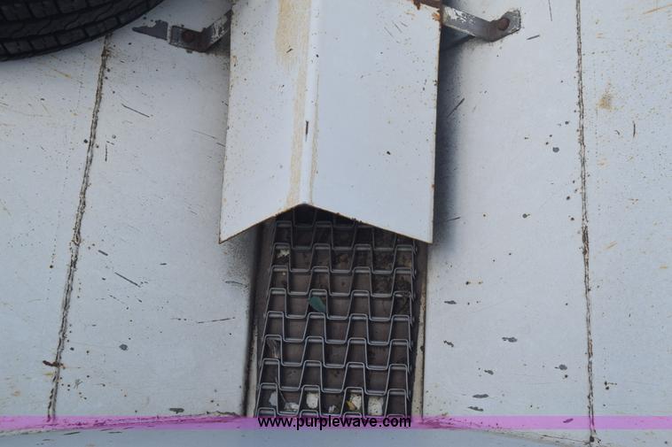 image for item J6511 Wilmar 500 fertilizer spreader